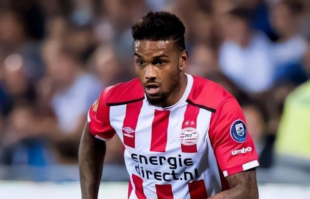 包含转会期荷甲传出新动向，浙江队防线松动，管理层表态——态度坚定，资深球员宣示担当的词条