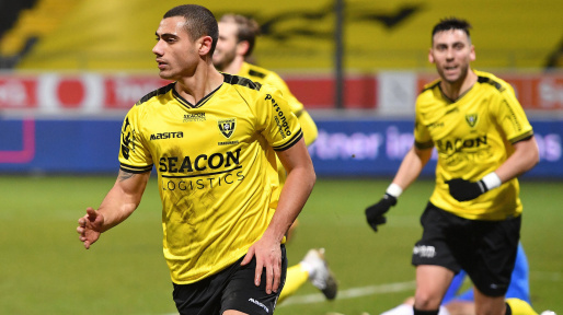 包含转会期荷甲传出新动向，浙江队防线松动，管理层表态——态度坚定，资深球员宣示担当的词条